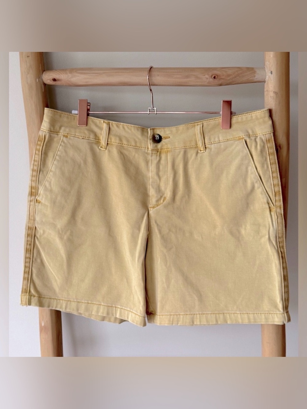 C&C California Yellow Khaki Cotton Spandex Preppy Midrise 5 1/2” Shorts Size 10